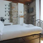 Historic Borgo Campidoglio 5
