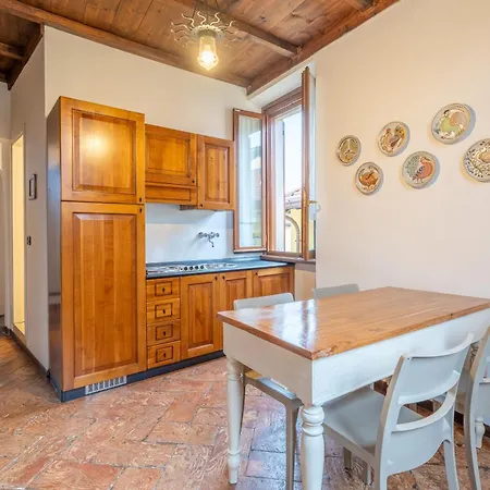 Appartement Historic Borgo Campidoglio 5 *