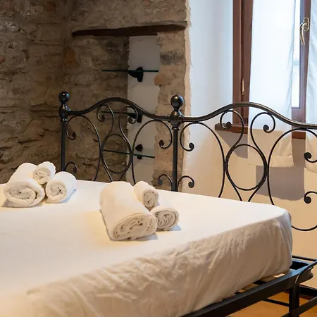 Historic Borgo Campidoglio 5 *