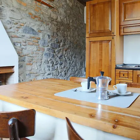 Apartment Historic Borgo Campidoglio 5 Lenno