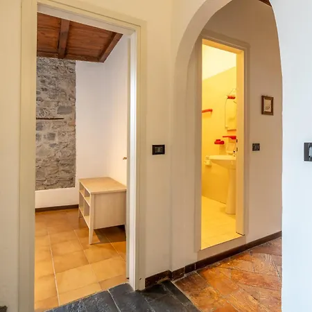 דירה Historic Borgo Campidoglio 5 לנו